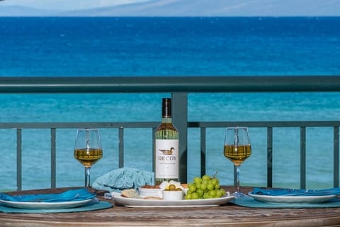 Ocean front lanai