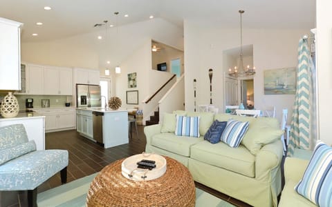 Living, kitchen dining area