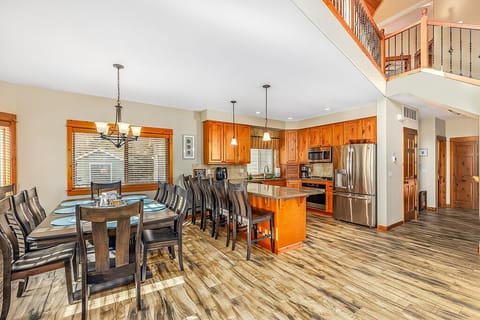 Open Floor Plan Blending Living, Dining And Chef’s Kitchen