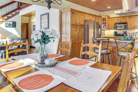 Dining Area | 1st Floor | Dishware/Flatware