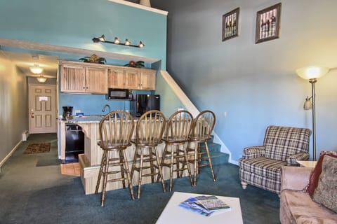 Kitchenette - This cozy living room is perfect to relax in seated in a nice sized recliner or the love seat. You can enjoy a movie on the TV or just cozy up to the electric fireplace.