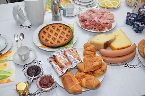 Breakfast meal