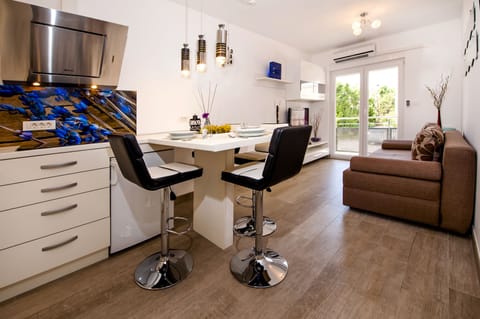 Notice the meticulous decoration in this immaculately clean apartment.