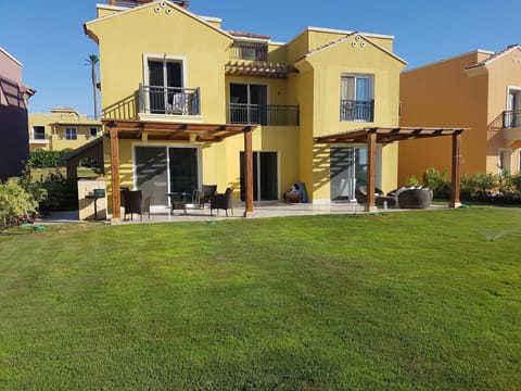 Spacious Garden and Terrace