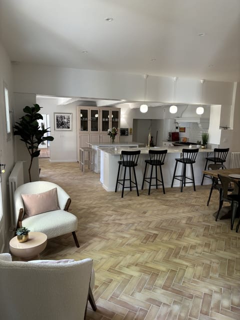 Open plan Kitchen & Dining area