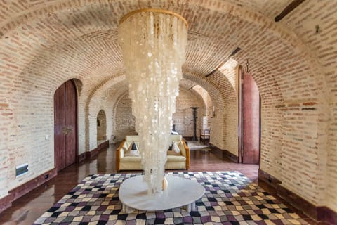 Castle in Old Town, Armory Room 