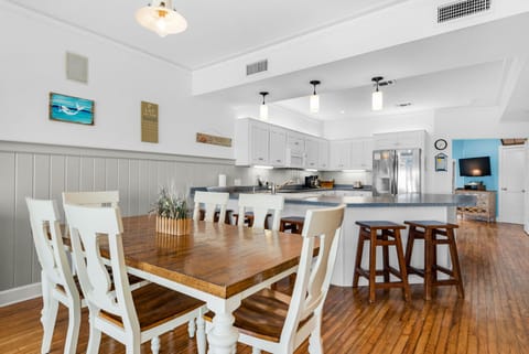 Dining table plus eat-in bar seating