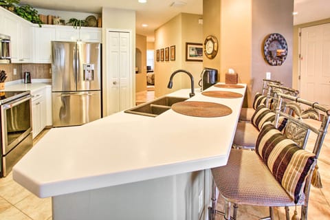 Kitchen | Cooking Basics | Breakfast Bar