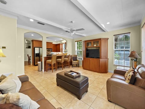 Avenida De Cortez Living Room