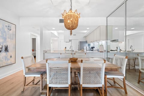 Dining Room with Seating for 6