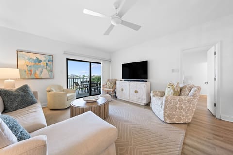 Welcome to Shipwatch Riverside E204!