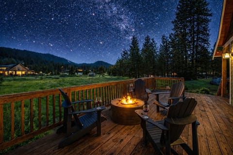 Stargaze while enjoying a local wine and the propaner firepit.