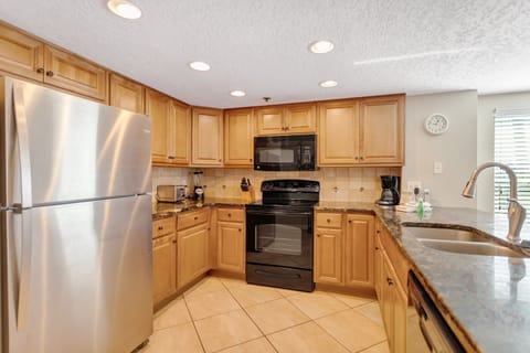 Beach Place 106 Kitchen