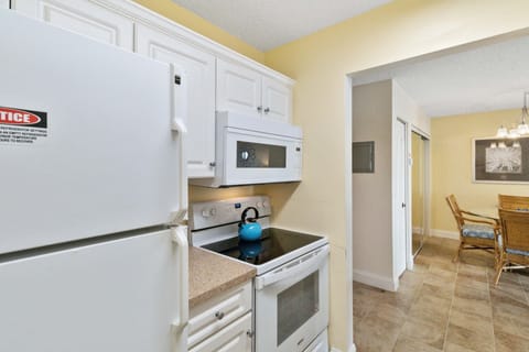 Surf Song 238 Kitchen