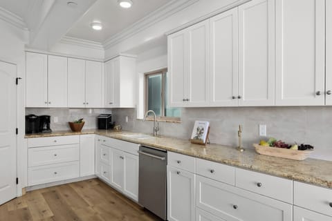 1735-P-SandKasl-Imaging-San-Diego-Residential-Hospitality-Photography-21