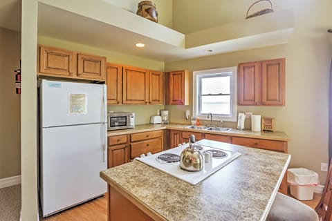 Second Kitchen | Main Level