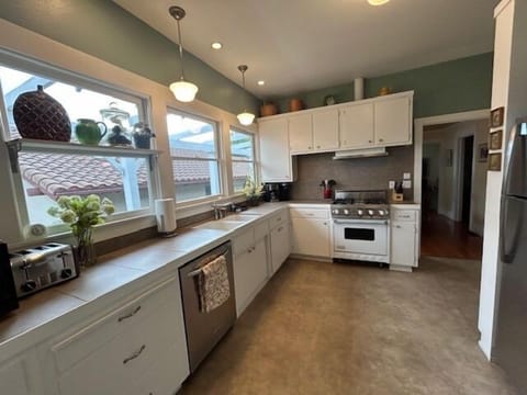 Fullly Stocked Kitchen