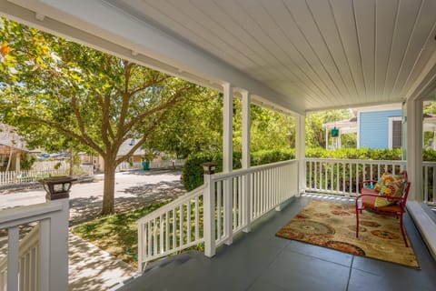 View from the Front Door, showing the spacious Front Porch excel