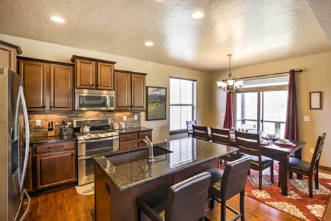 Kitchen | Cooking Basics | Dishware/Flatware