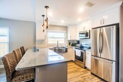 Kitchen | Cooking Basics | Dishware/Flatware