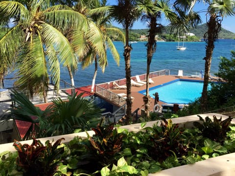 Views of Lower Pool and Islands
