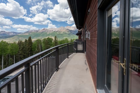 Deck View