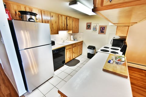 Fully Equipped Kitchen - Fully Equipped Kitchen