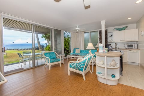 Livingroom - Open And Airy! Corner unit!