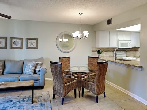 Dining Area - Seating For Four