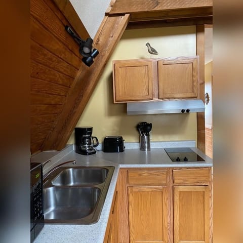 A-Frame #16 kitchen