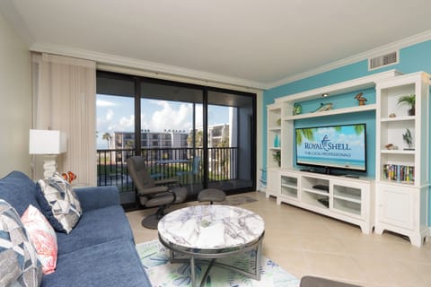 Living area with smartTV