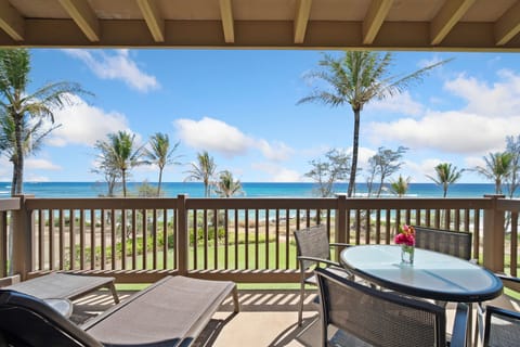 Welcome to Beautiful Kaha Lani #326, Oceanfront 1-Bedroom