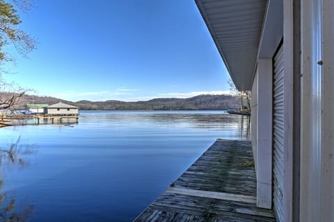 Guntersville Vacation Rental | Studio | 1BA | 780 Sq Ft | Step Free Access