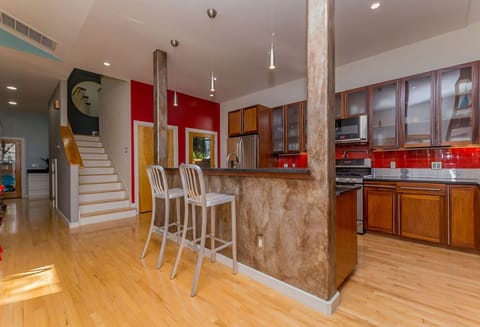 Breakfast Bar - Walker Luxury Vacation Rentals