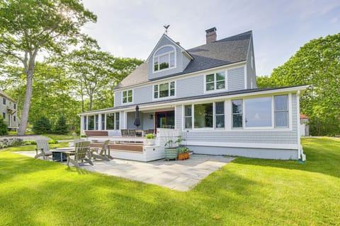 Kennebunkport Vacation Rental | 6BR | 2.5BA | 3,800 Sq Ft | Steps Required