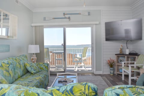 LIVING-AREA-308-MARESOL