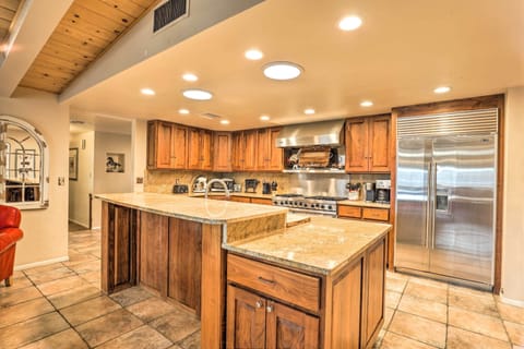 Kitchen | Fully Equipped