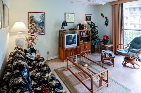 Kailua-Kona Vacation Rental | 1BR | 1BA | 790 Sq Ft | 3rd-Floor Condo