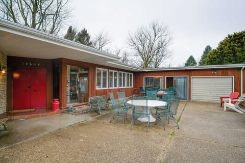 Patio | Gas Grill | Charcoal Grill | Fire Pit