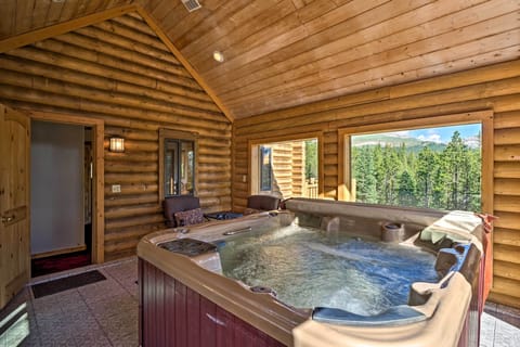 Private Hot Tub | 2nd Floor