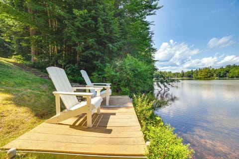 Newbury Vacation Rental | 2BR | 1BA | 750 Sq Ft | Stairs Required