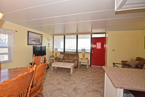 71 EastLiving Room