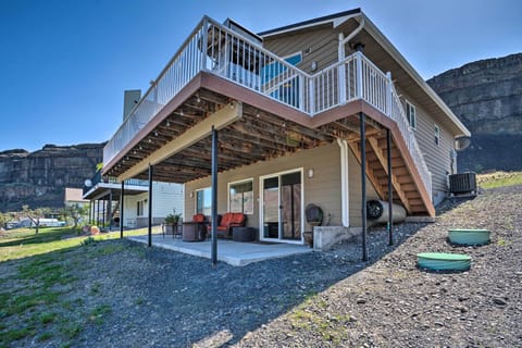 Coulee City Vacation Rental | 3BR | 2BA | 2,200 Sq Ft | 2 Stories