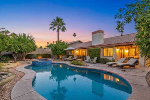 Lounge by the pool, soak in the spa, and unwind under the desert sky, perfect for relaxed days and cozy nights.