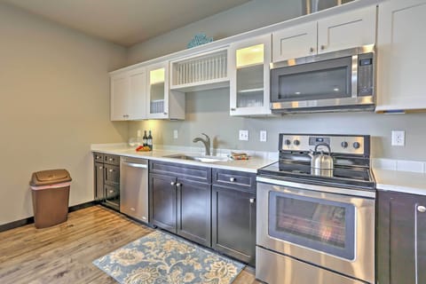 Kitchen | Trash Bags & Paper Towels