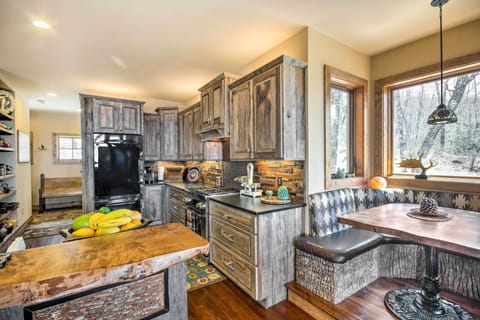 Kitchen | Fully Equipped