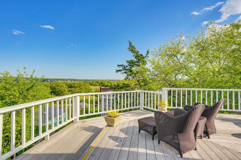Gloucester Vacation Rental | 2-Story Home | 5BR | 2BA | 2,500 Sq Ft