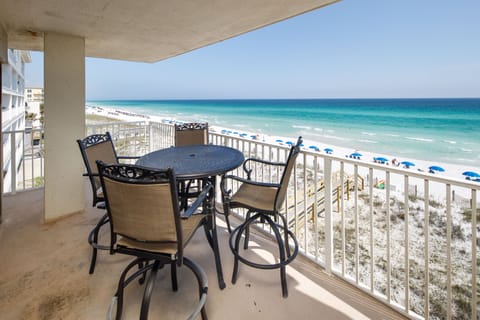 Balcony - Catch a beautiful sunset on your private balcony