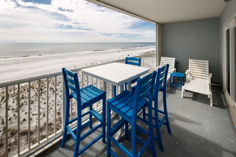 Balcony View - EPIC GULF VIEWS AWAIT YOU!