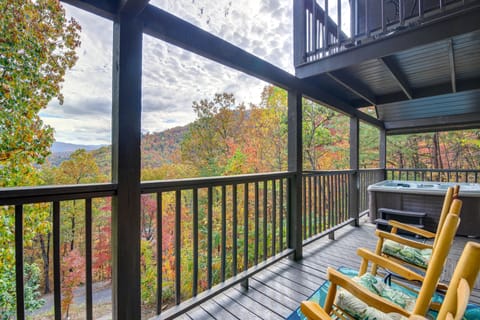Pigeon Forge Vacation Rental | 2BR | 2BA | 1,500 Sq Ft | Stairs Required